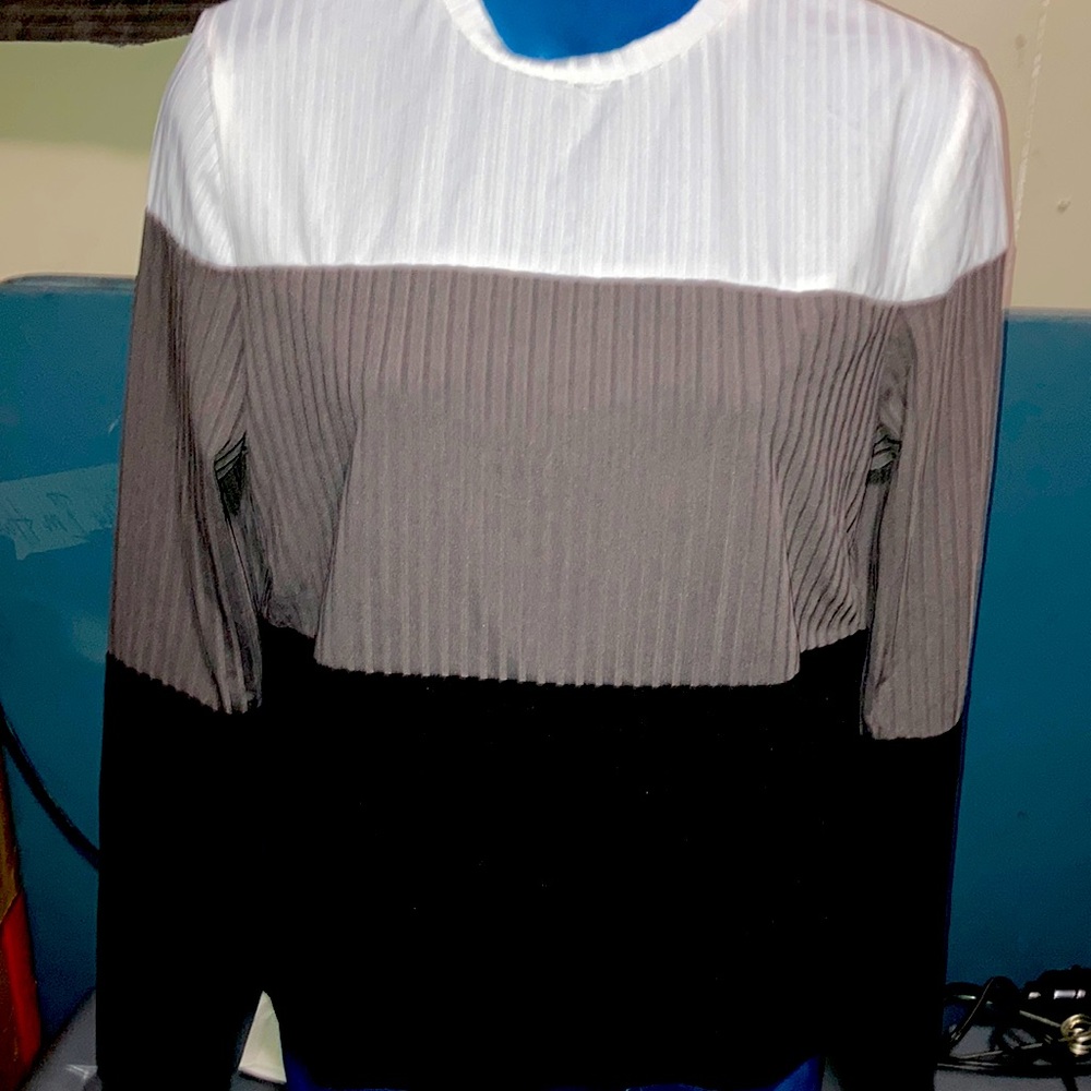 Dash outfitters long sleeve top